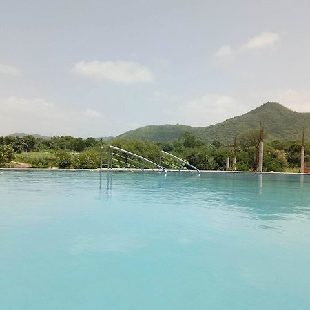 Palm Valley Svasti Resort Nai Bagian luar foto